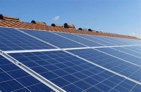 Panneaux aérovoltaïques : prix et devis.